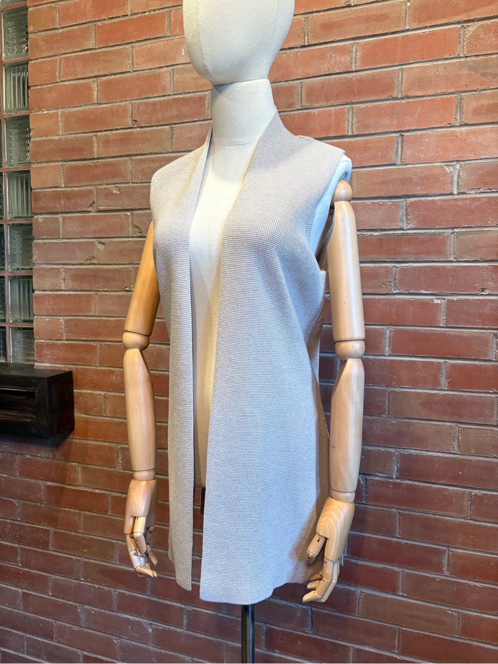 Women’s Sleeveless Open Front Knit Vest - Oatmeal Coloured Small